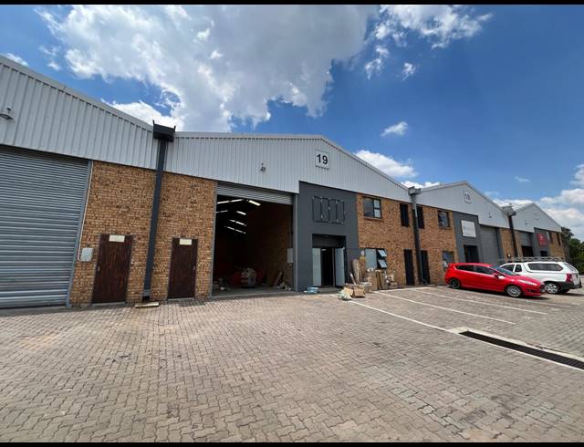 461M² WAREHOUSE TO LET IN STRIJDOMPARK